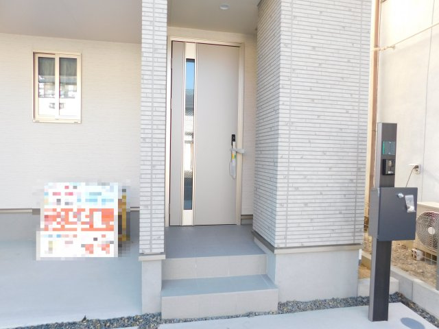 名古屋市西区笠取町１丁目の新築一戸建の玄関|◇玄関ポーチ◇　　屋根がしっかりとある玄関ポーチ♪