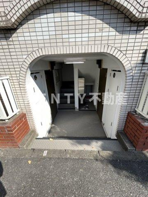 【エントランス】 | ターキーズ田園調布第一 | ゆとりのあるエントランスです