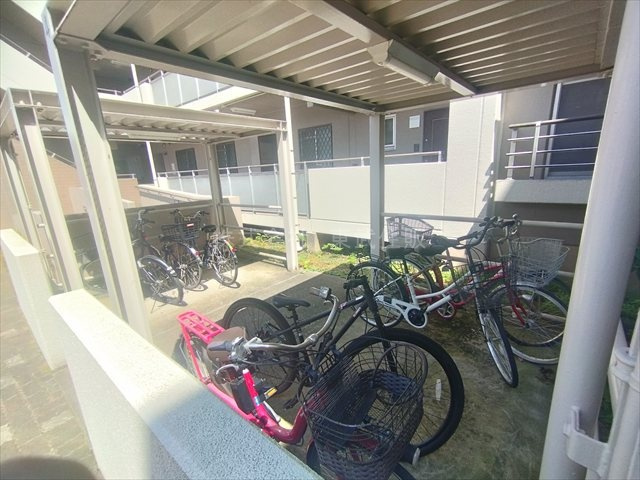 【駐輪場】の画像