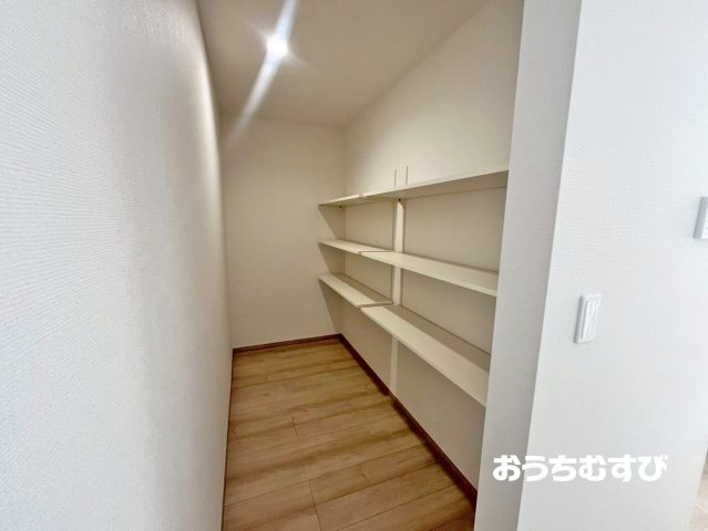 守山区川西2丁目 （全3棟）の収納