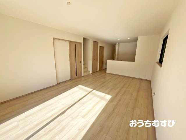 守山区川西2丁目 （全3棟）の居間・リビング