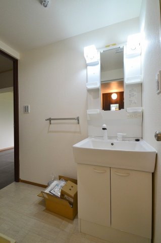 広島市西区己斐本町２丁目の賃貸マンションの洗面所