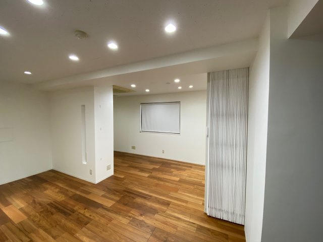 天心舘ビルの居間・リビング