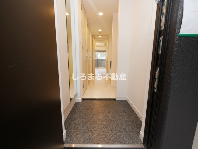 プレサンス堺筋本町駅前シェルの玄関