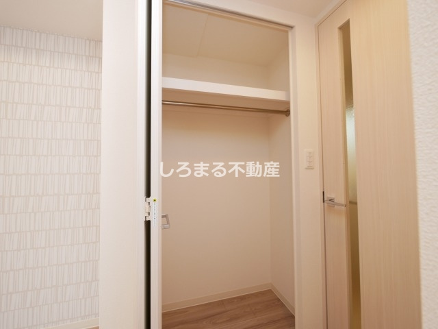 プレサンス堺筋本町駅前シェルの収納