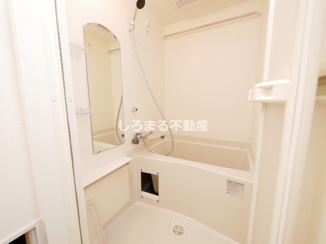 プレサンス堺筋本町駅前シェルの浴室