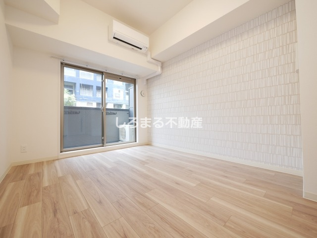 プレサンス堺筋本町駅前シェルの居間・リビング