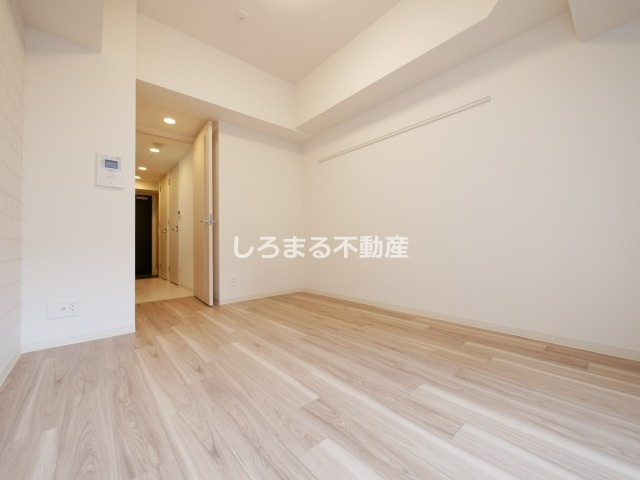 プレサンス堺筋本町駅前シェルの居間・リビング