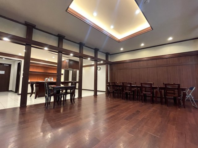 当社スタッフが住んでいるからこそ分かるコトがある！【レーベンリヴァーレ横濱鶴ヶ峰ヒルズ】リフォームのその他共用部分|昔はビリヤード台があったんですが、今は撤去され、スペースがありますので自由自在にどうぞ。