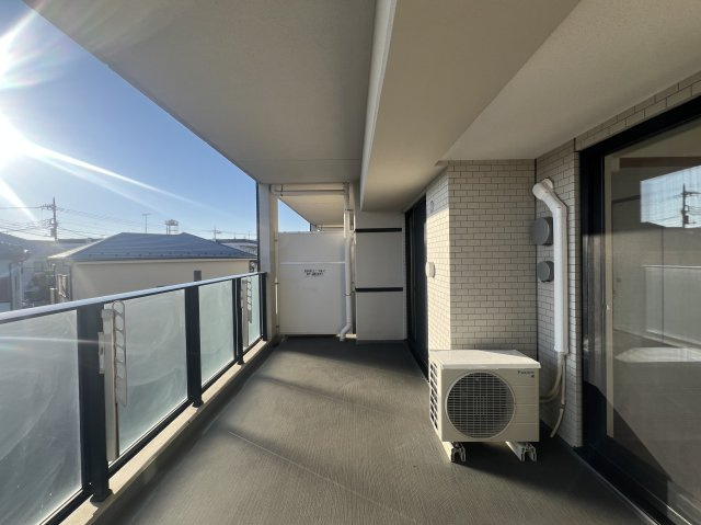 当社スタッフが住んでいるからこそ分かるコトがある！【レーベンリヴァーレ横濱鶴ヶ峰ヒルズ】リフォームのバルコニー