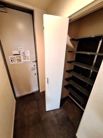 コートはなみずきの玄関