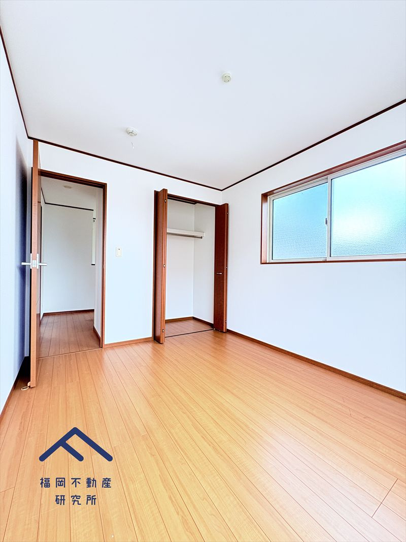 筑紫野市岡田３丁目 戸建ての洋室