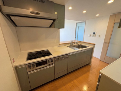 【キッチン】 | グローリオヒルズ西馬込 | システムキッチンです。