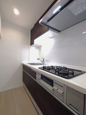 【キッチン】 | ニュー目黒フラワーマンション | コンパクトなキッチンで掃除もラクラク