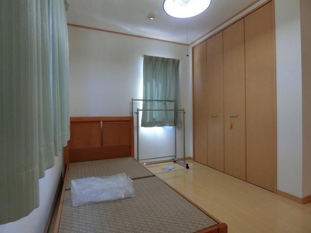 富益町中古住宅の洋室