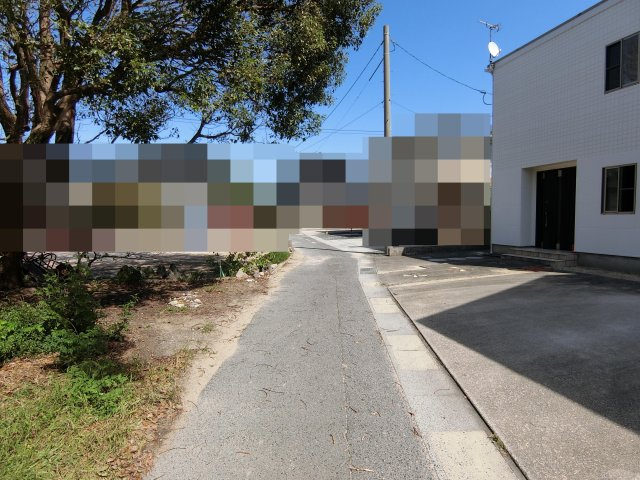 富益町中古住宅の前面道路含む現地写真