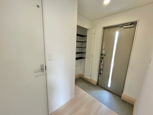 【新築戸建て】秋田市仁井田福島第3　2号棟の玄関
