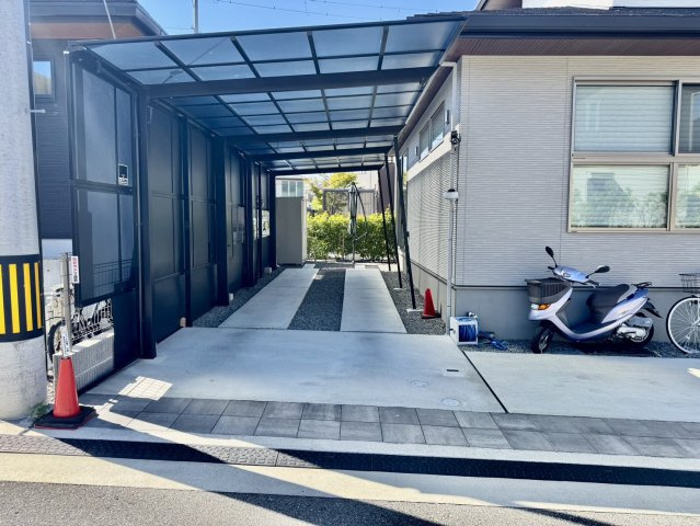 阪南市桃の木台3丁目　中古戸建の駐車場