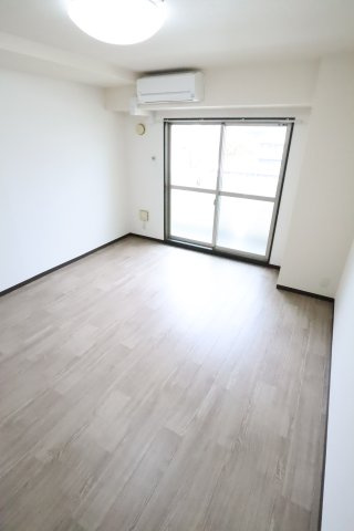 大阪市都島区片町１丁目の賃貸マンションの寝室