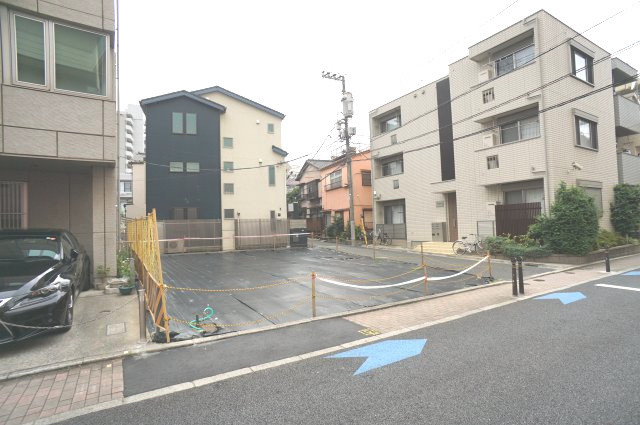 本郷４　土地の外観|☆東側公道、北側私道、西側通路となり3方角地のような整形地
☆歴史と文化が息づく落ち着いた雰囲気をまとう街、本郷