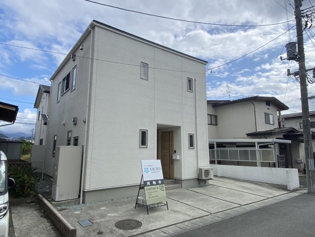 山形市伊達城三丁目17-3　中古住宅