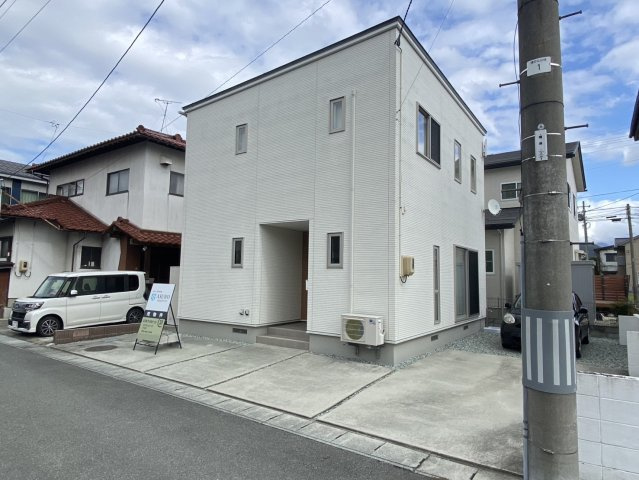 山形市伊達城三丁目17-3　中古住宅の外観