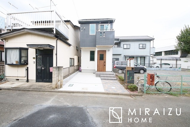 【前面道路含む現地写真】 | 前面道路☆運転が不安な方も安心な前面道路、きちんと幅員のある道路は女性にも安心です。整備されている道路は気持ちも良いですね♪