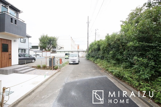 【周辺】 | 人生100年時代、永く安心してお住まいいただくために、大切なご家族と財産を守ることのできる地震に強い安心な住宅！お休みの日にご家族で見学はいかがでしょう♪