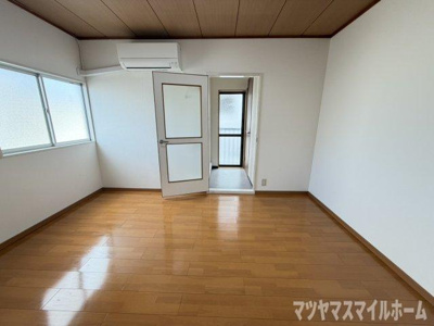 【寝室】 | 白芳荘9号館