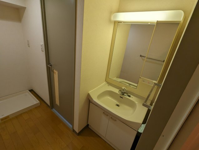 ワイズエメリールＵの洗面所|参考写真です。別のお部屋の写真です。