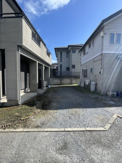 【庭】 | 真岡市熊倉4LDK中古住宅 | お庭兼駐車場