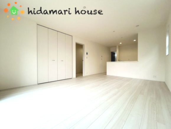 上尾市小敷谷第2　新築戸建　リーブルガーデン07の居間・リビング