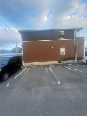 【駐車場】 | フレスコリーリオⅢ | 駐車場に車を止められます