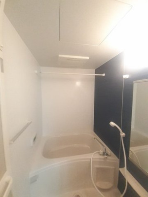 【浴室】 | フレスコリーリオⅢ | コンパクトで使いやすいお風呂です