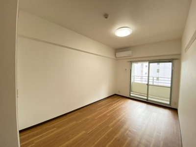 【居間・リビング】 | 仲介手数料０円！HPには初期費用掲載！「プライスホーム」で検索！リファレンスリバーサイド