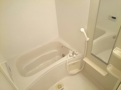 【浴室】 | エスプワールＩ（アイ）Ⅱ | 落ち着いた空間のお風呂です