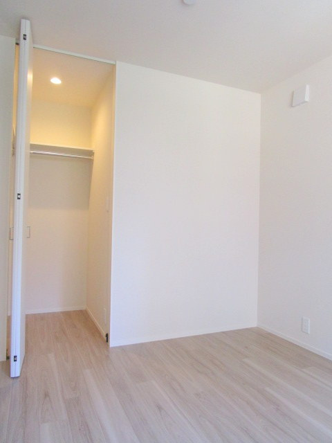 ＢＯＲＩＫＩいちかわ 南棟の洋室|★洋室★