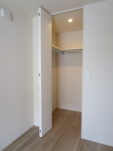 ＢＯＲＩＫＩいちかわ 南棟の収納|★ウォークインクローゼット★