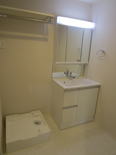 ＢＯＲＩＫＩいちかわ 南棟の洗面所|★シャンプードレッサー★