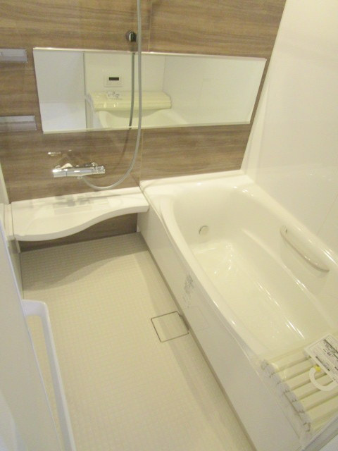 ＢＯＲＩＫＩいちかわ 南棟の浴室|★追い焚き機能付きバスルーム★