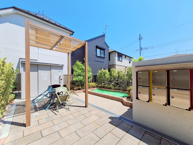 ＢＯＲＩＫＩいちかわ 南棟のエントランス|★お子様がいらっしゃるご家庭向けの賃貸物件★