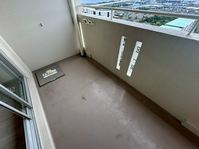 アステム芦屋2-1住棟のバルコニー