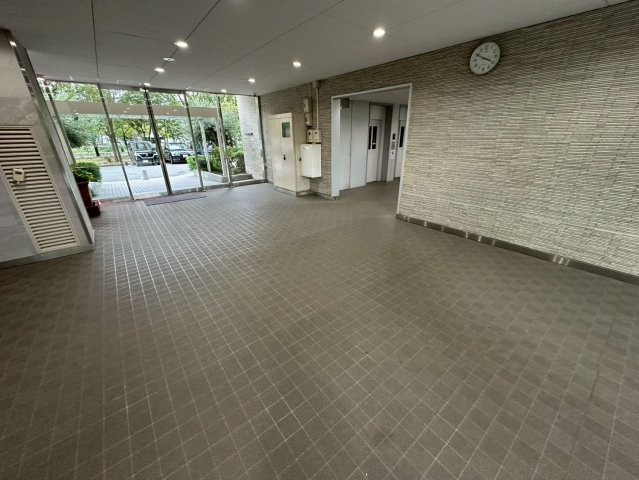アステム芦屋2-1住棟のロビー