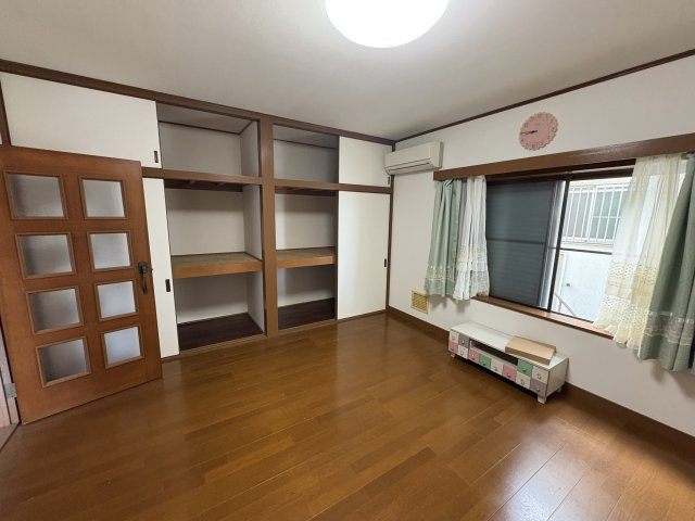 和歌山市関戸5丁目・中古戸建・54710の洋室