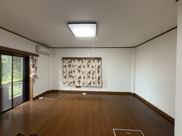 和歌山市関戸5丁目・中古戸建・54710の洋室