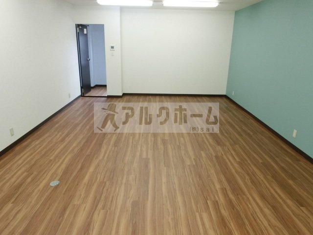 西村ビルの内装|柏原市国分本町1丁目