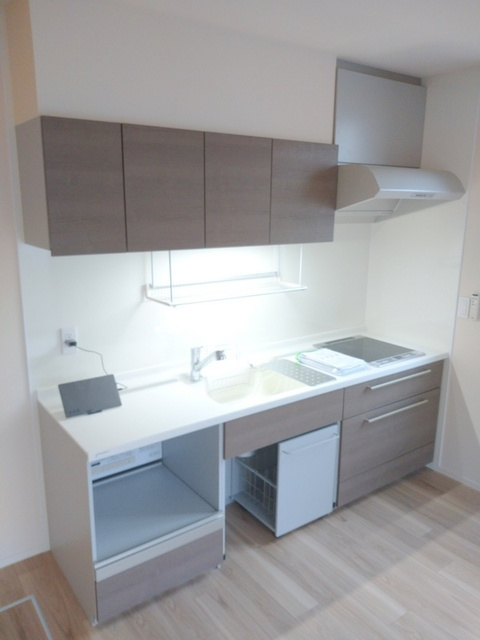 （シニア限定）ヘーベルVillage北千住のキッチン|火を使わない安心のIH2口コンロ付システムキッチン