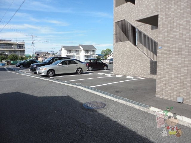 ラシュレ浜野の駐車場