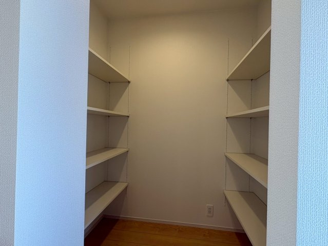 ブルーミングガーデン　江南市和田町本郷　全3区画分譲の収納|パントリー