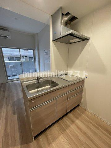 セレニテ難波ミラク壱番館のキッチン|お部屋によってカラーリングが異なります。